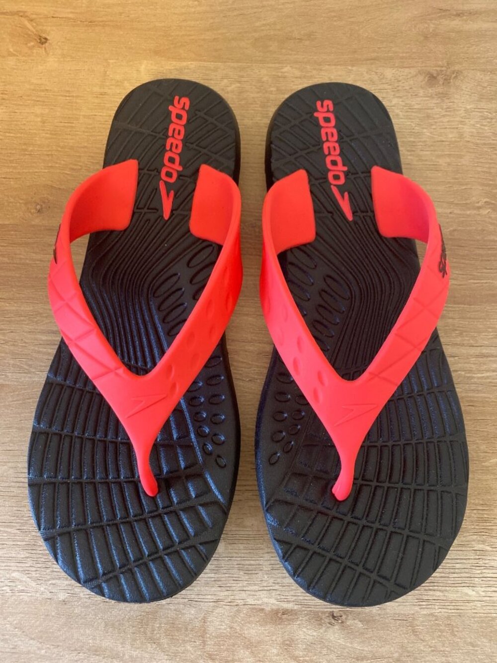 NIB! Speedo Women's Hydro Active Flip Flops Black & Pink Size 7